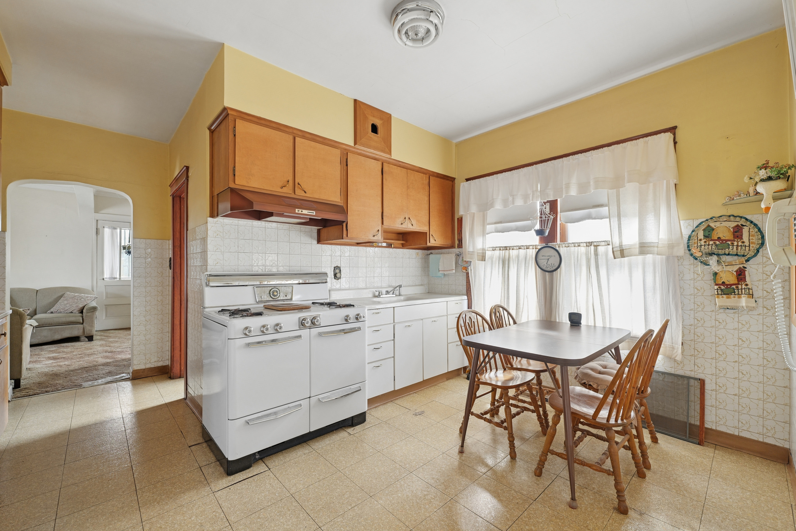 3810 Maple Avenue, Brookfield, IL 60513