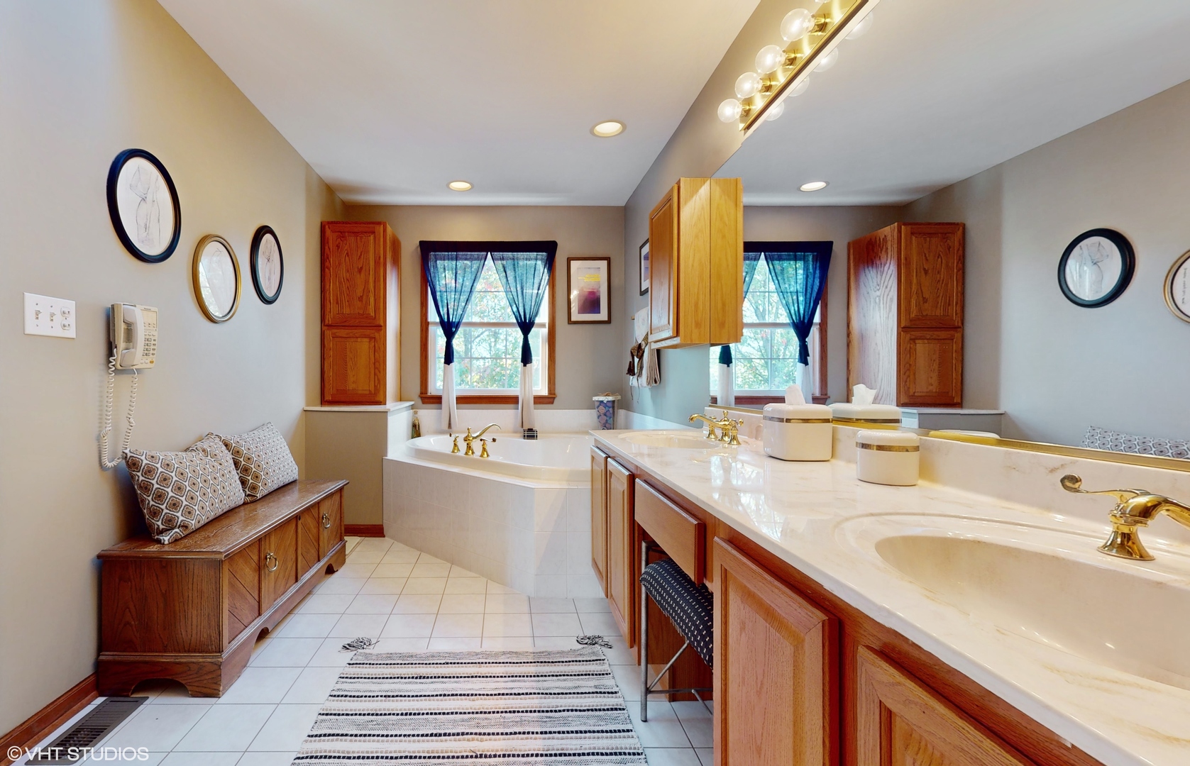 1640 S NEWTON Avenue, Park Ridge, IL 60068