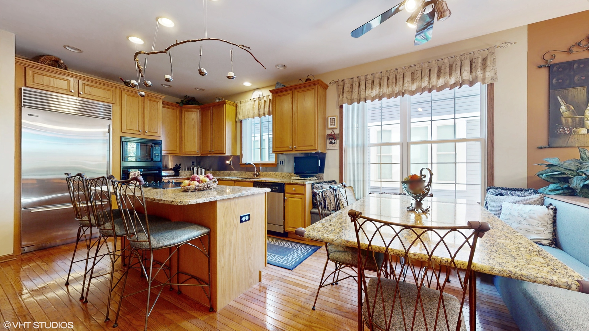 1640 S NEWTON Avenue, Park Ridge, IL 60068