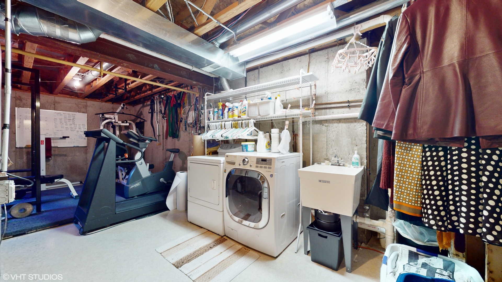 1640 S NEWTON Avenue, Park Ridge, IL 60068