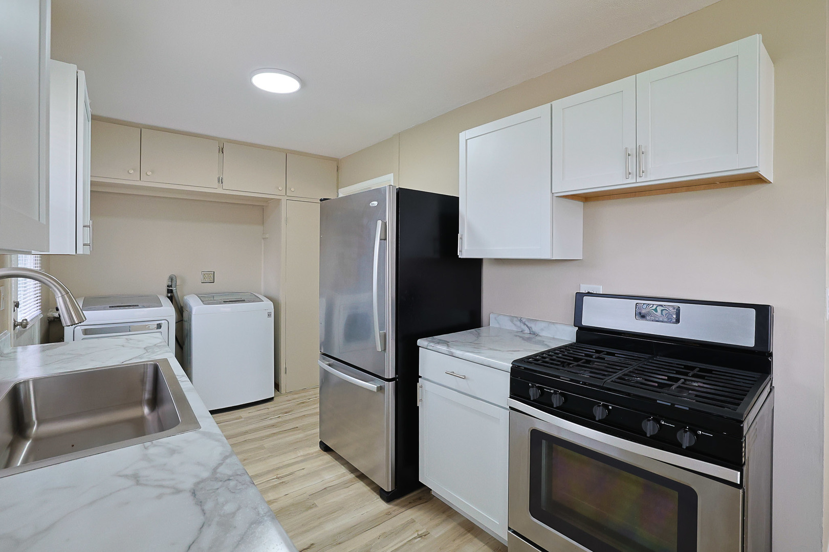 107 Georgine Street, Crystal Lake, IL 60014