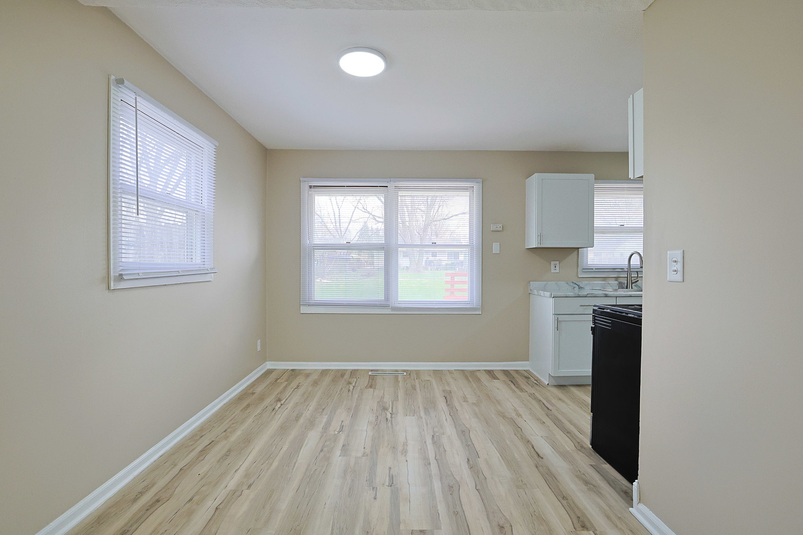 107 Georgine Street, Crystal Lake, IL 60014