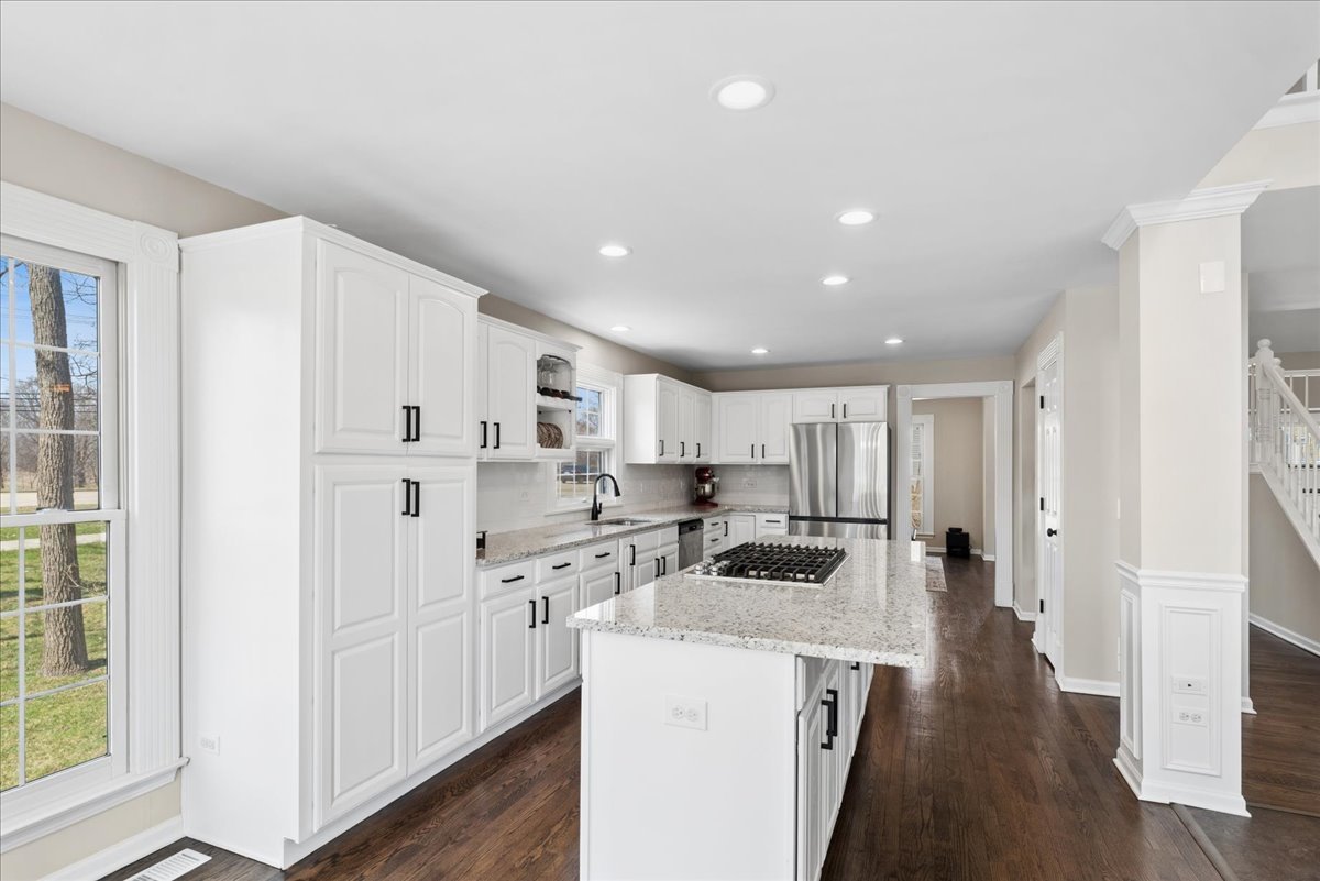 4475 Cornell Avenue, Gurnee, IL 60031