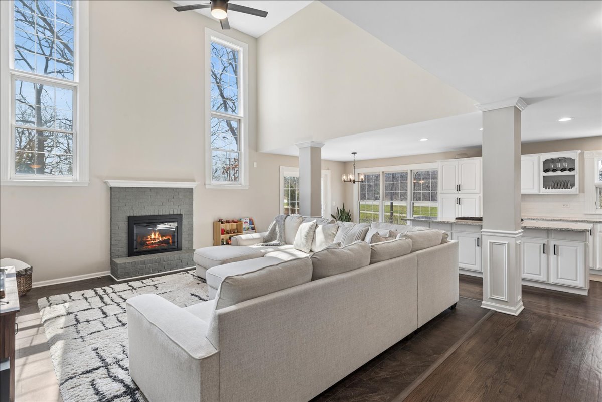 4475 Cornell Avenue, Gurnee, IL 60031