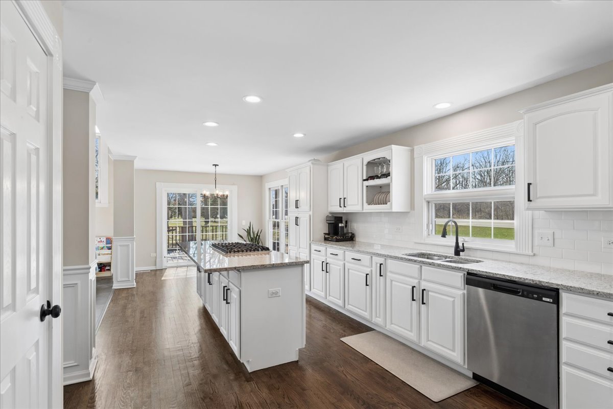 4475 Cornell Avenue, Gurnee, IL 60031