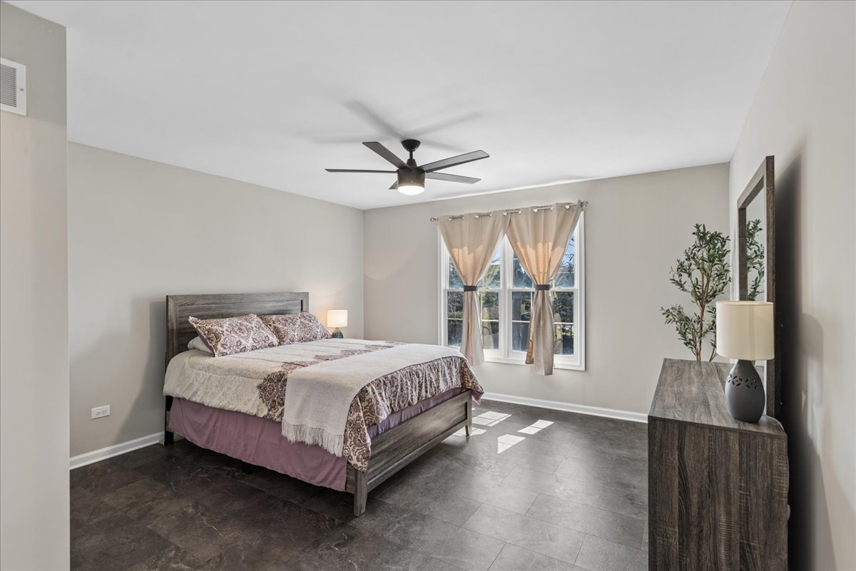 4475 Cornell Avenue, Gurnee, IL 60031