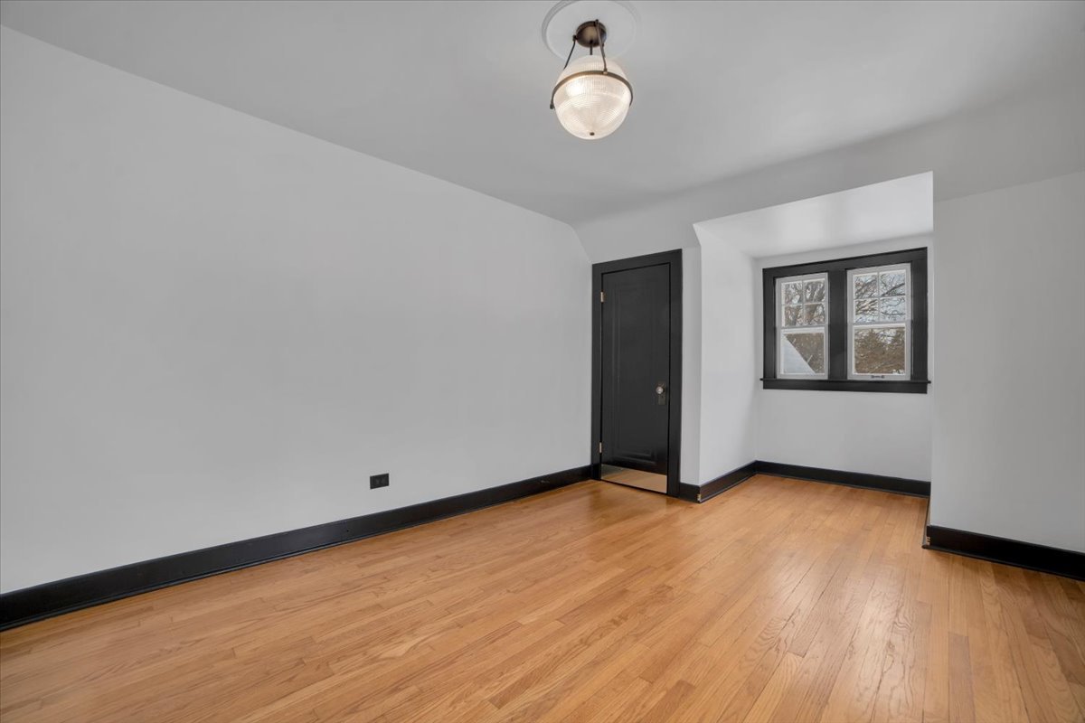 4941 Montgomery Avenue, Downers Grove, IL 60515