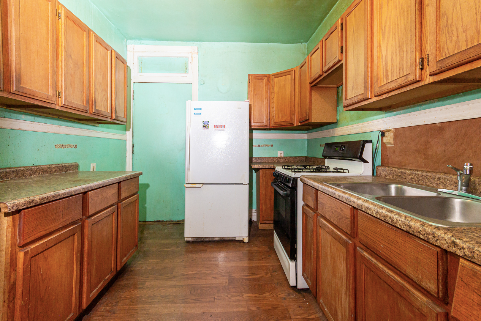 6328 S Langley Avenue, Chicago, IL 60637