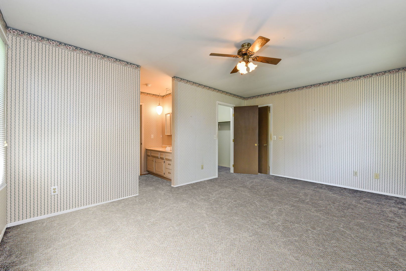 40 Cayman Drive, Montgomery, IL 60538