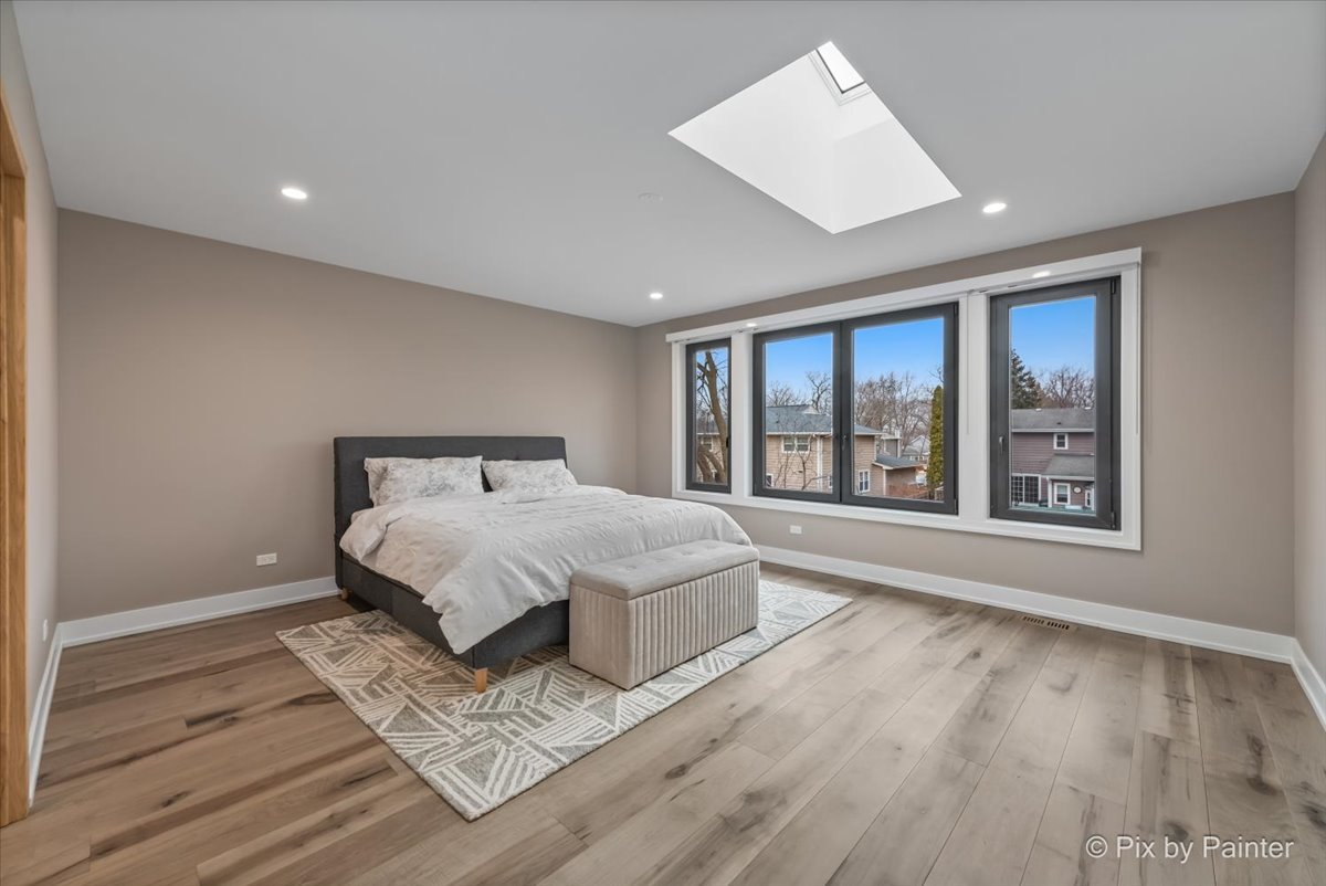 148 Oak Street, Lake Zurich, IL 60047