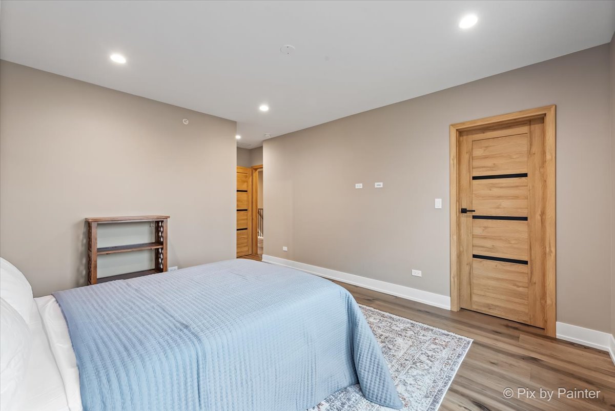 148 Oak Street, Lake Zurich, IL 60047