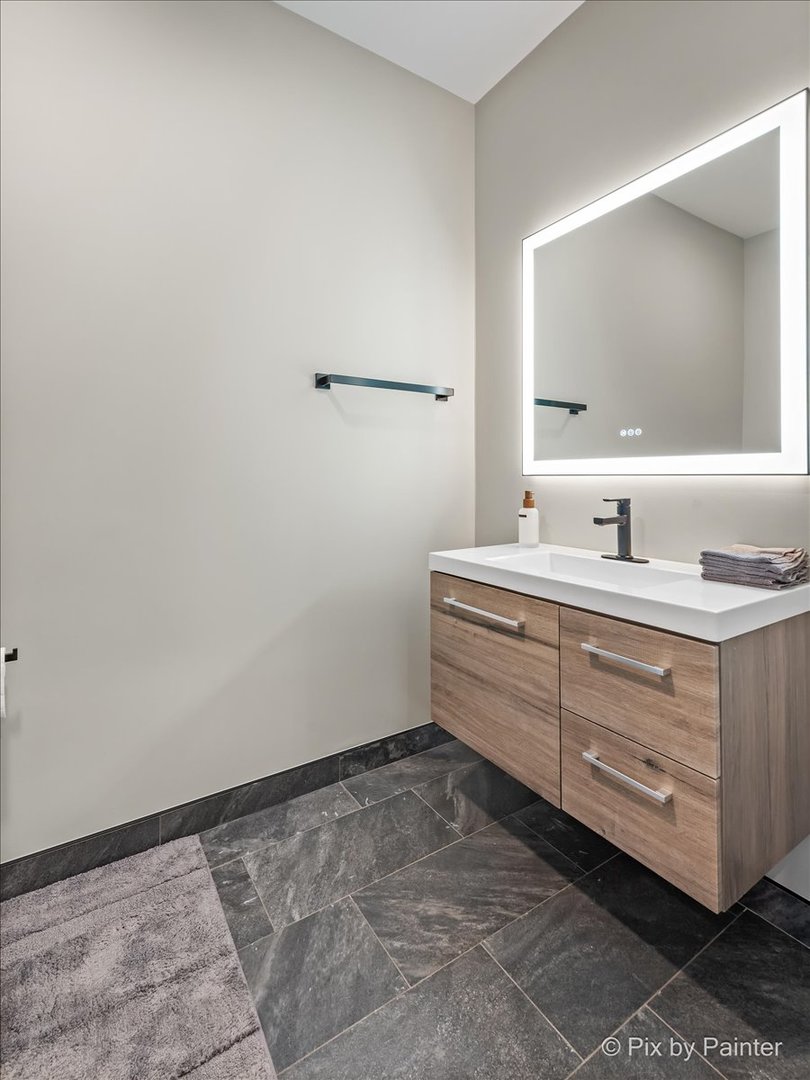 148 Oak Street, Lake Zurich, IL 60047