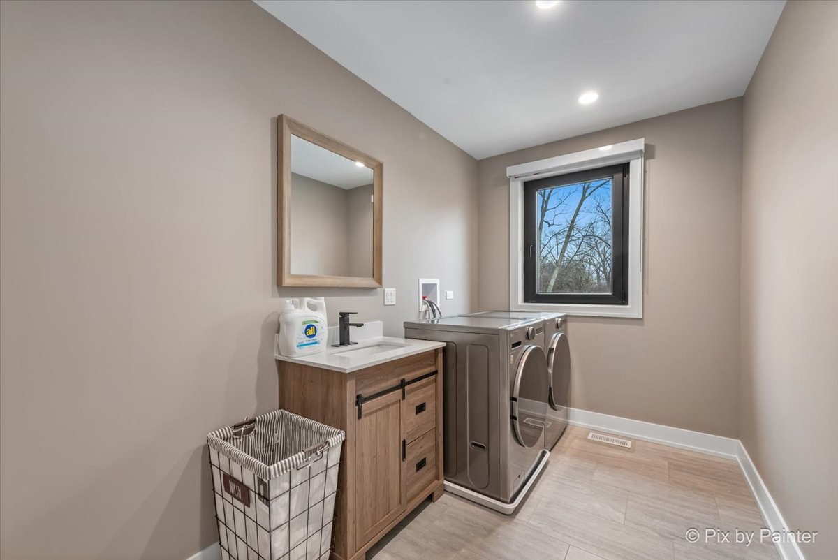 148 Oak Street, Lake Zurich, IL 60047