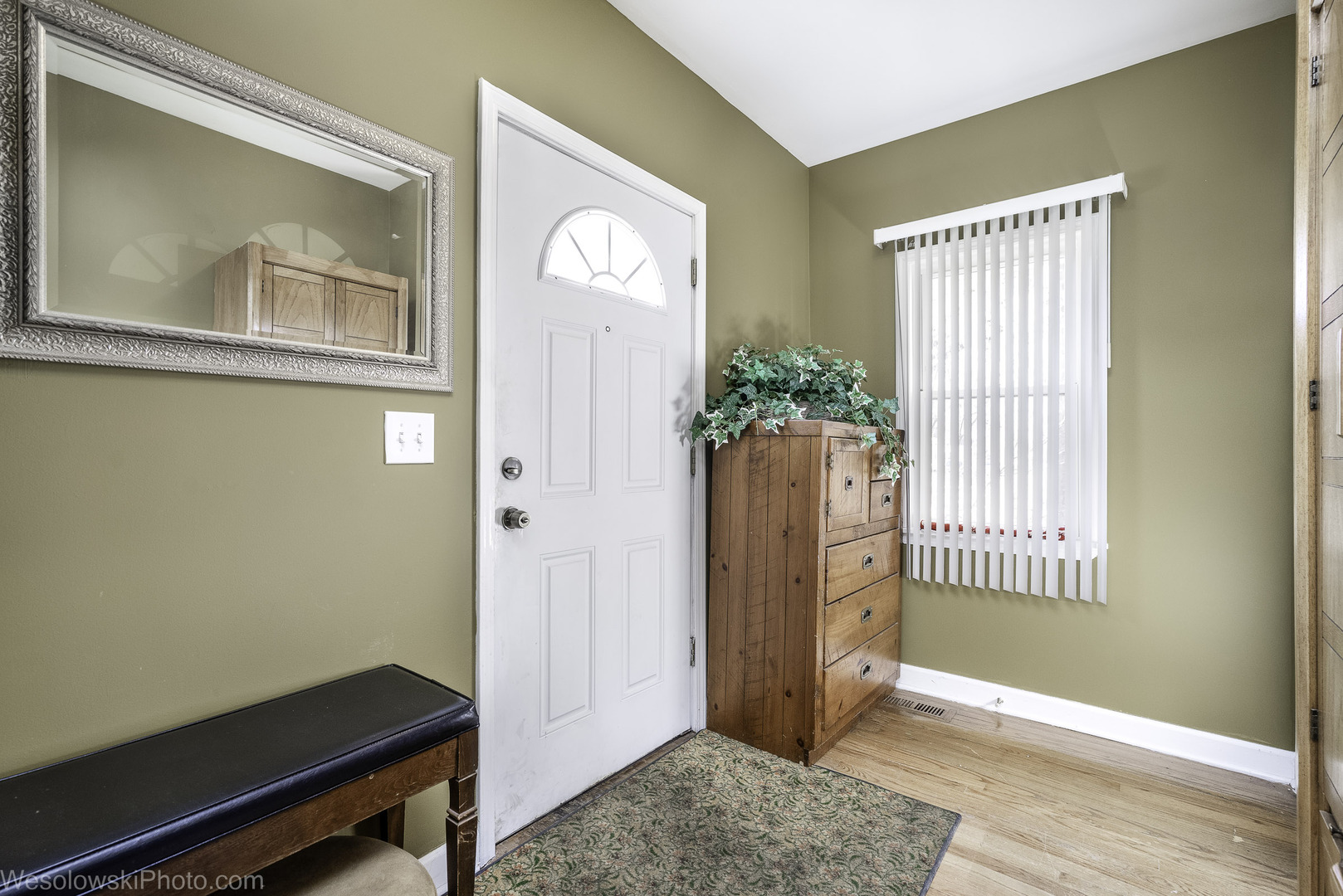 4317 N MEADE Avenue, Chicago, IL 60634