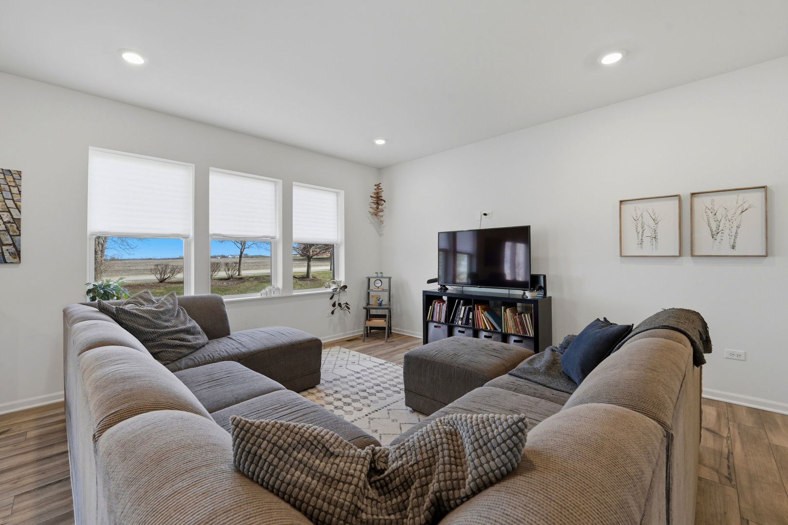 8515 Rosehall Drive, Joliet, IL 60431