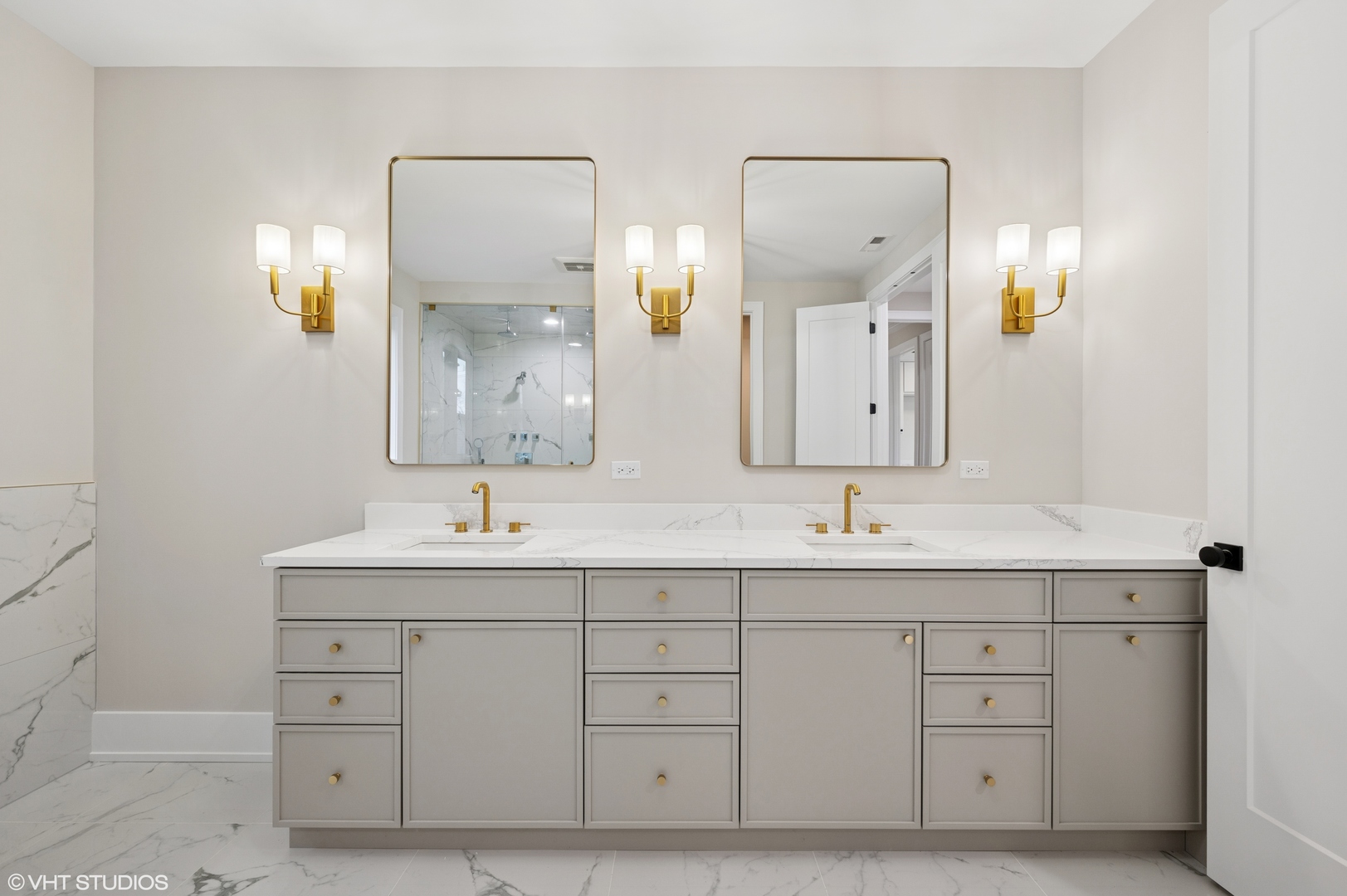 3920 N Bell Avenue, Chicago, IL 60618