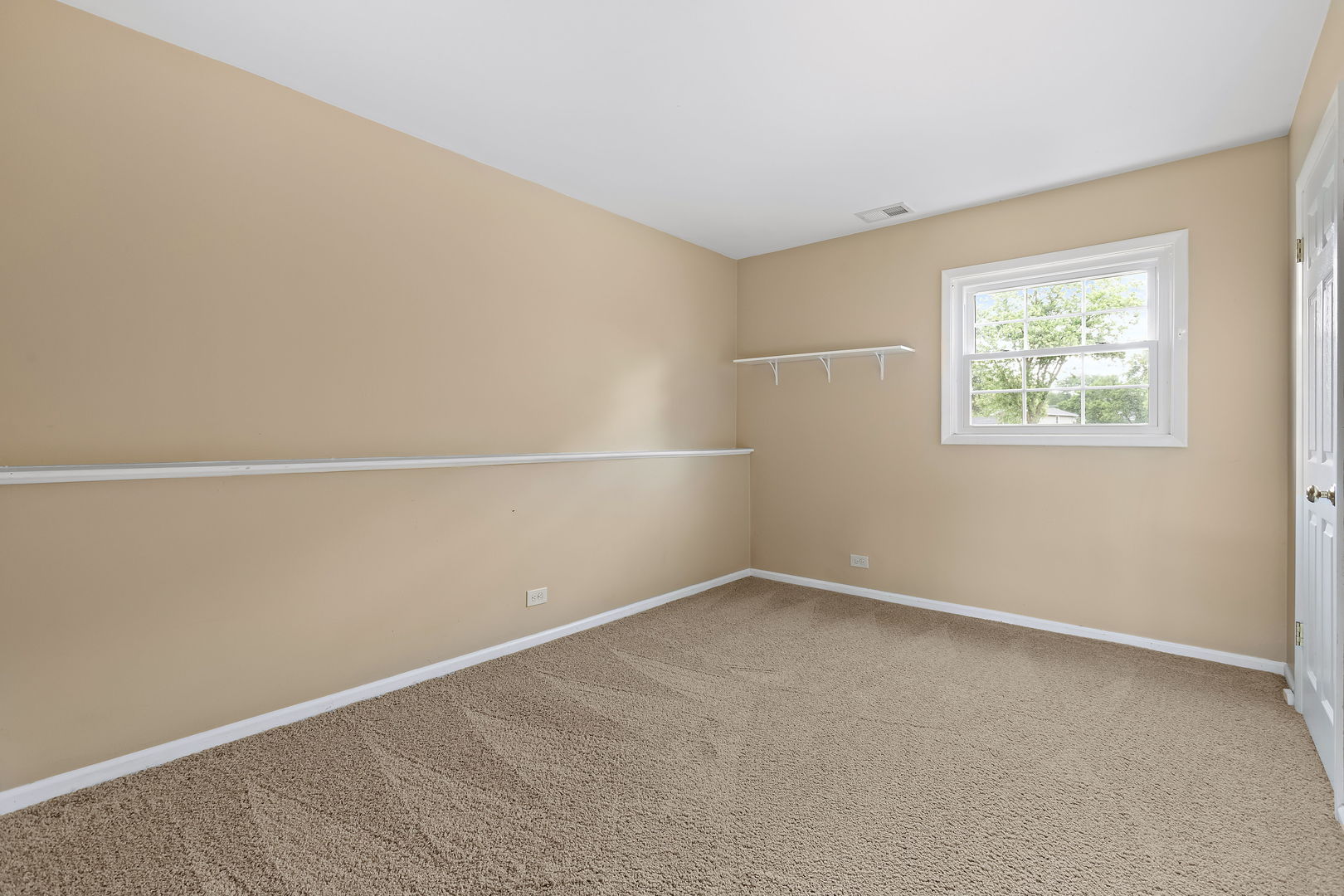 23W063 Blenheim Court, Glen Ellyn, IL 60137