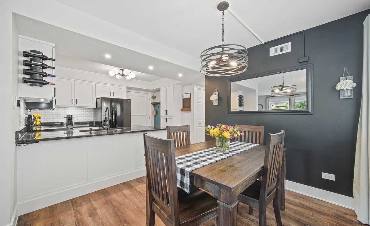 9950 Shady Lane #1B, Orland Park, IL 60462