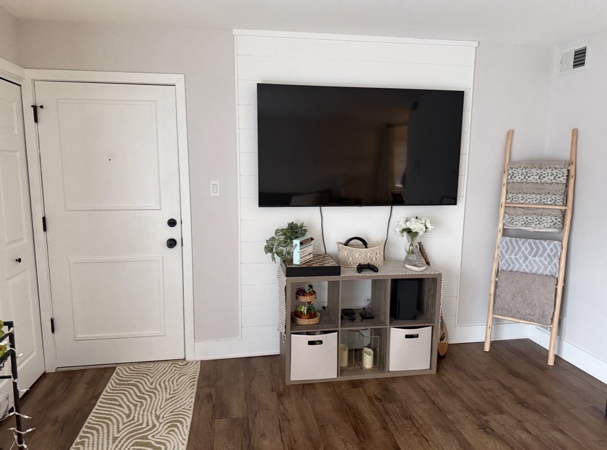 9950 Shady Lane #1B, Orland Park, IL 60462