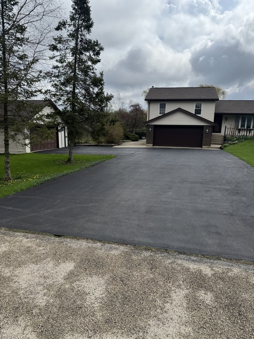 25225 N Virginia Avenue, Lake Zurich, IL 60047