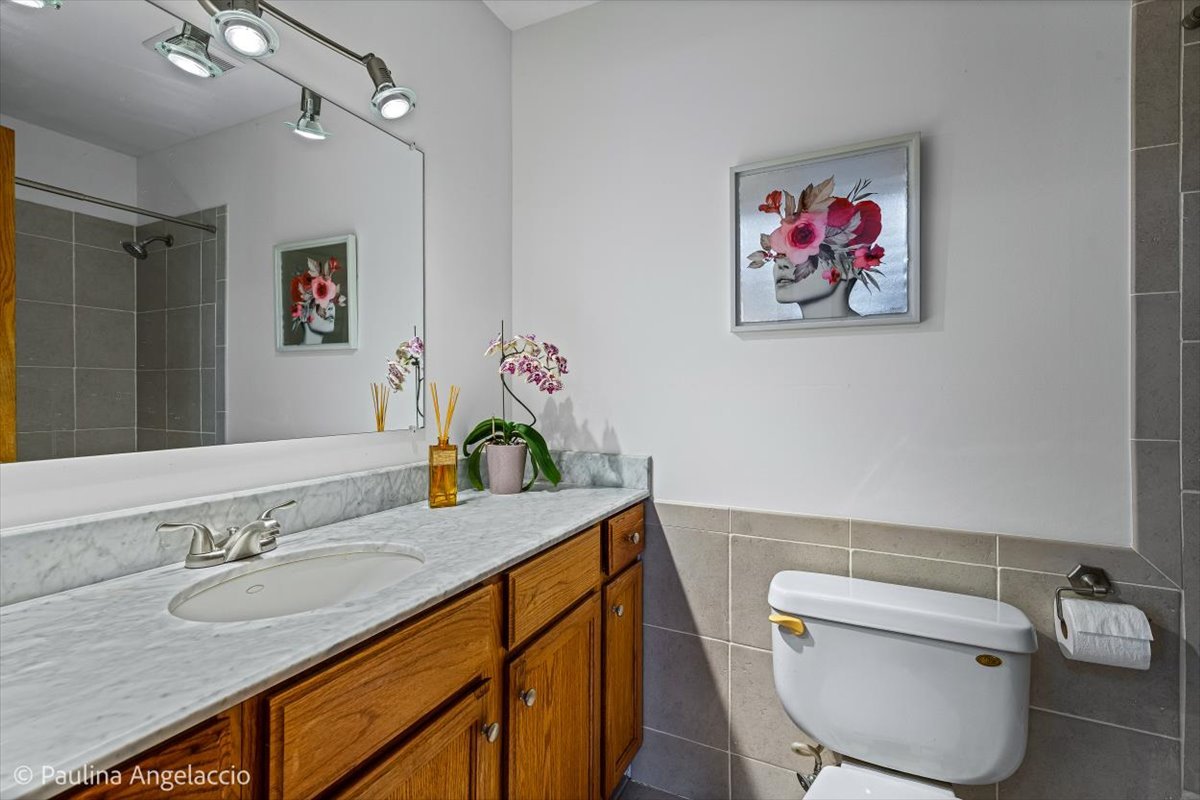 25225 N Virginia Avenue, Lake Zurich, IL 60047