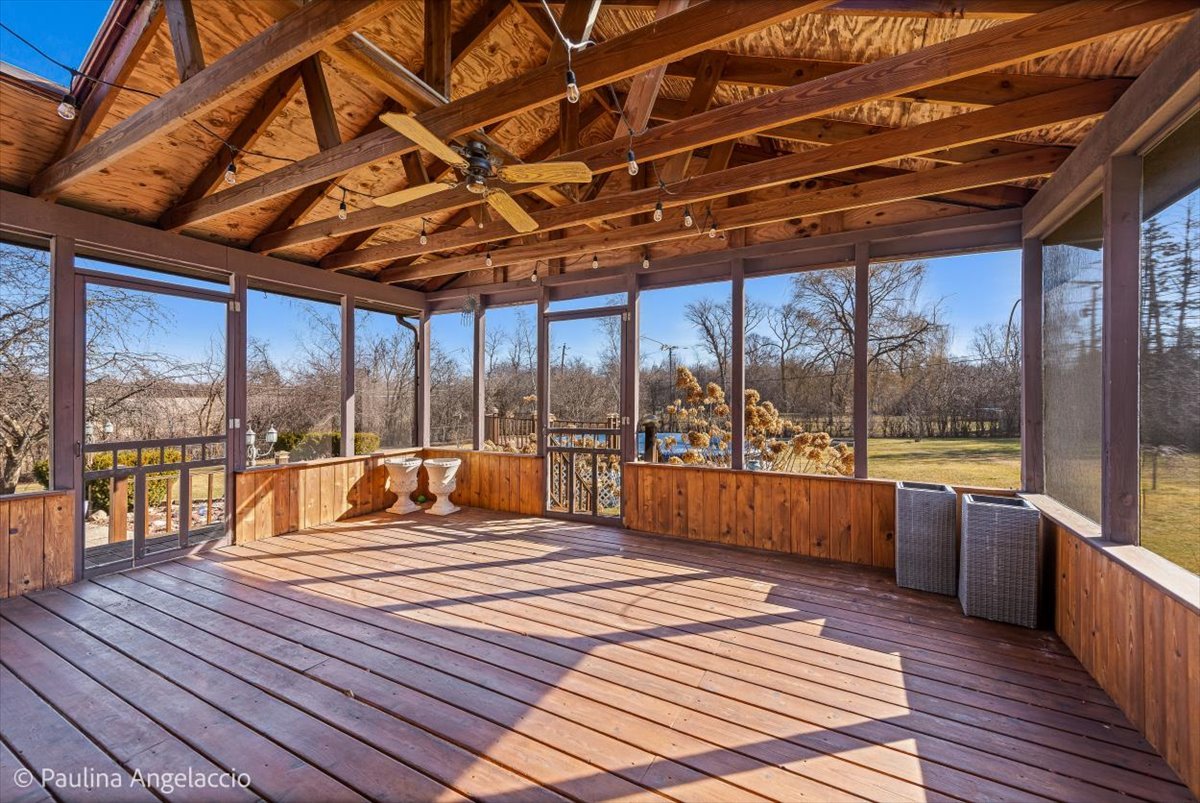 25225 N Virginia Avenue, Lake Zurich, IL 60047