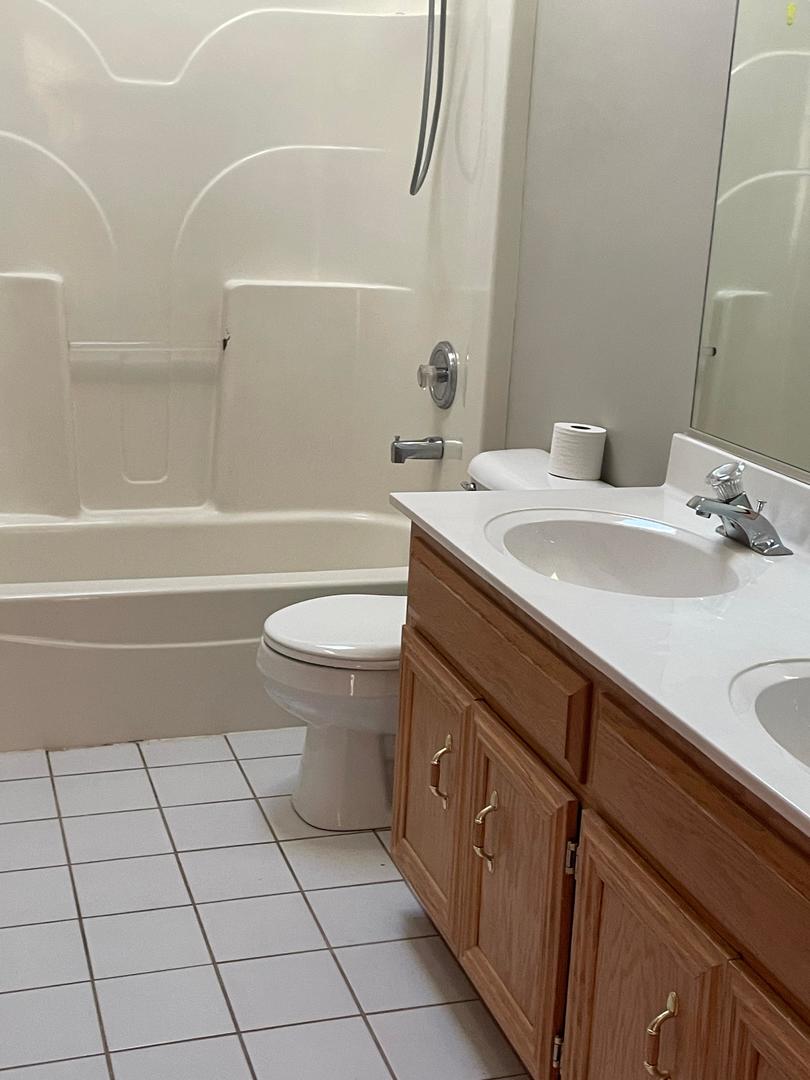 13356 Vicarage Drive, Plainfield, IL 60585