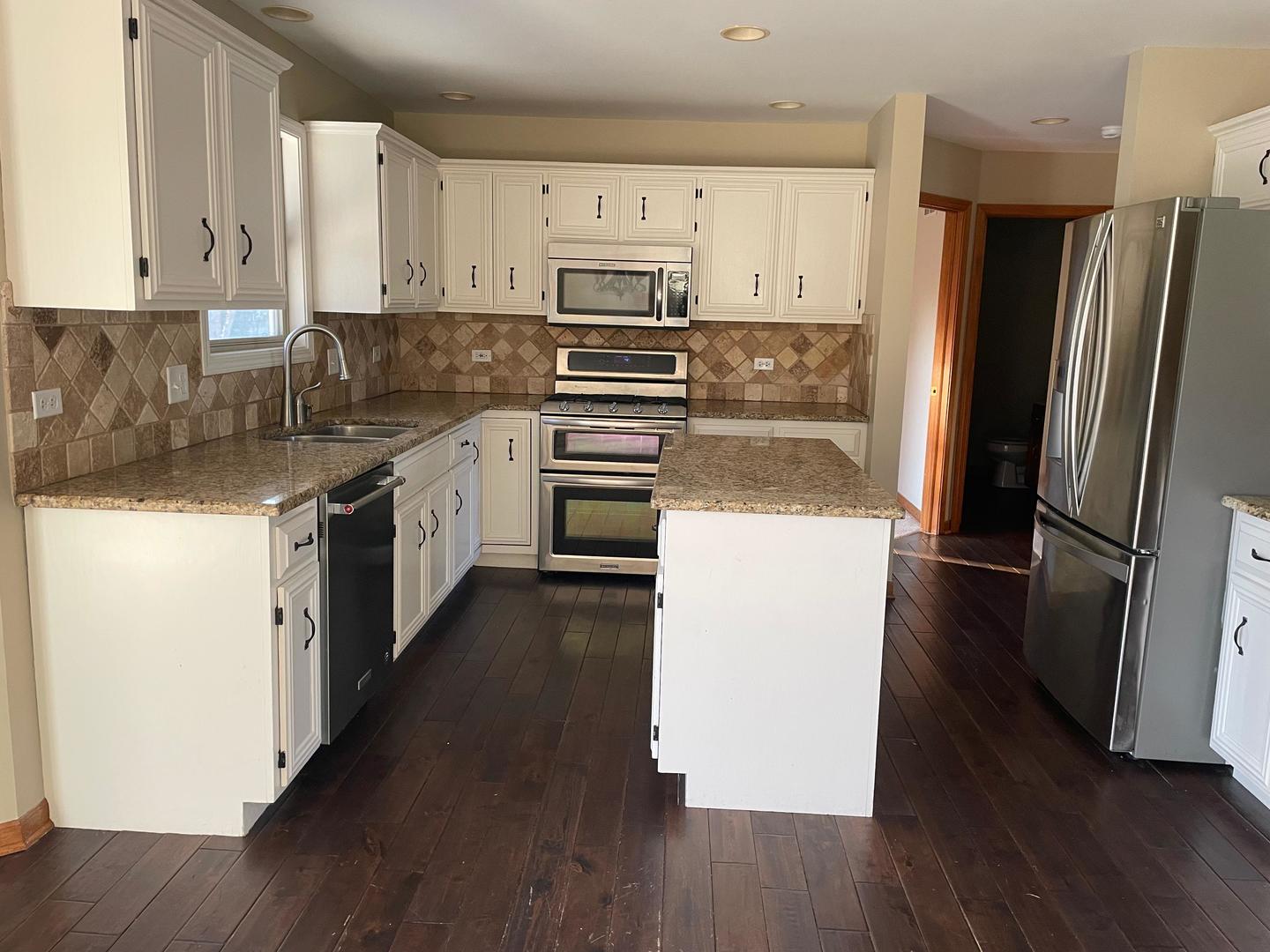 13356 Vicarage Drive, Plainfield, IL 60585