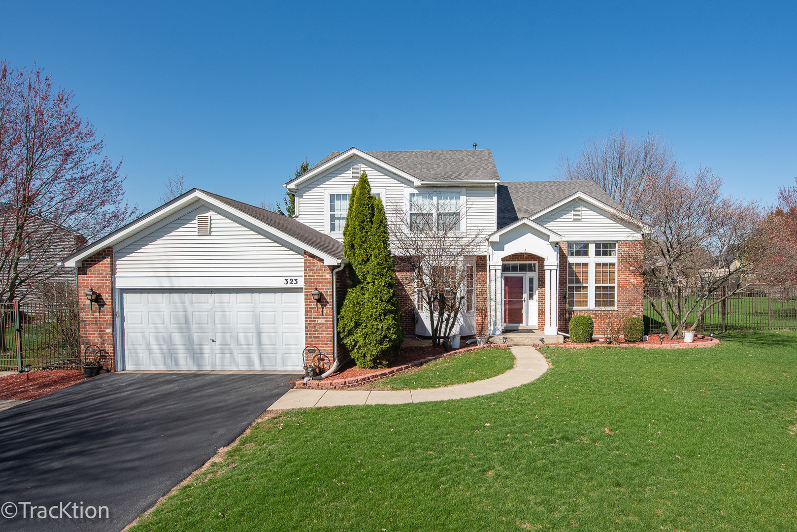323 Mallard Lane, Sugar Grove, IL 60554
