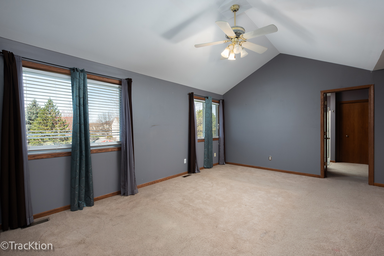 323 Mallard Lane, Sugar Grove, IL 60554