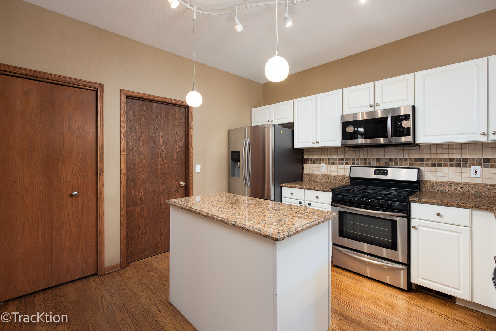 323 Mallard Lane, Sugar Grove, IL 60554