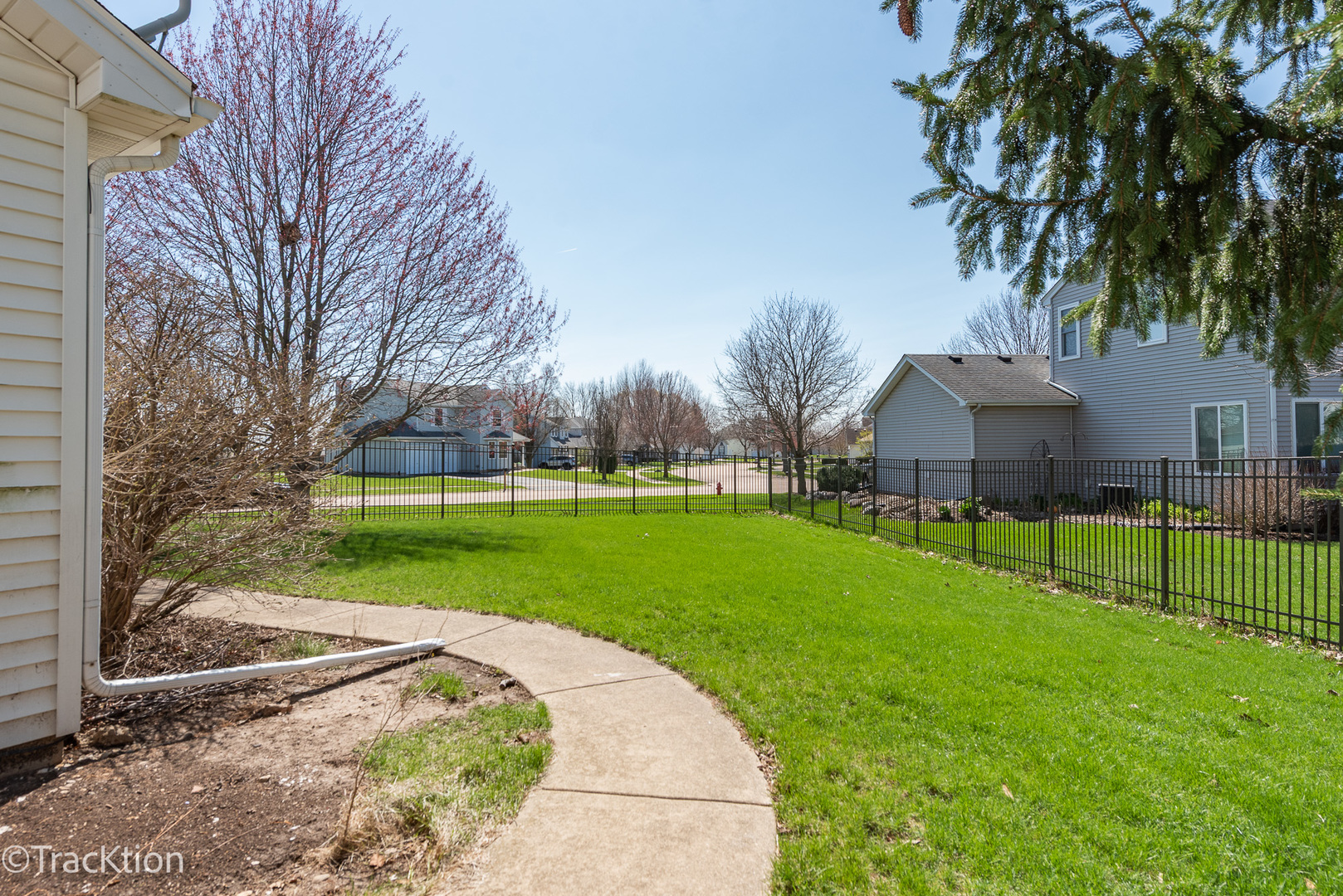 323 Mallard Lane, Sugar Grove, IL 60554