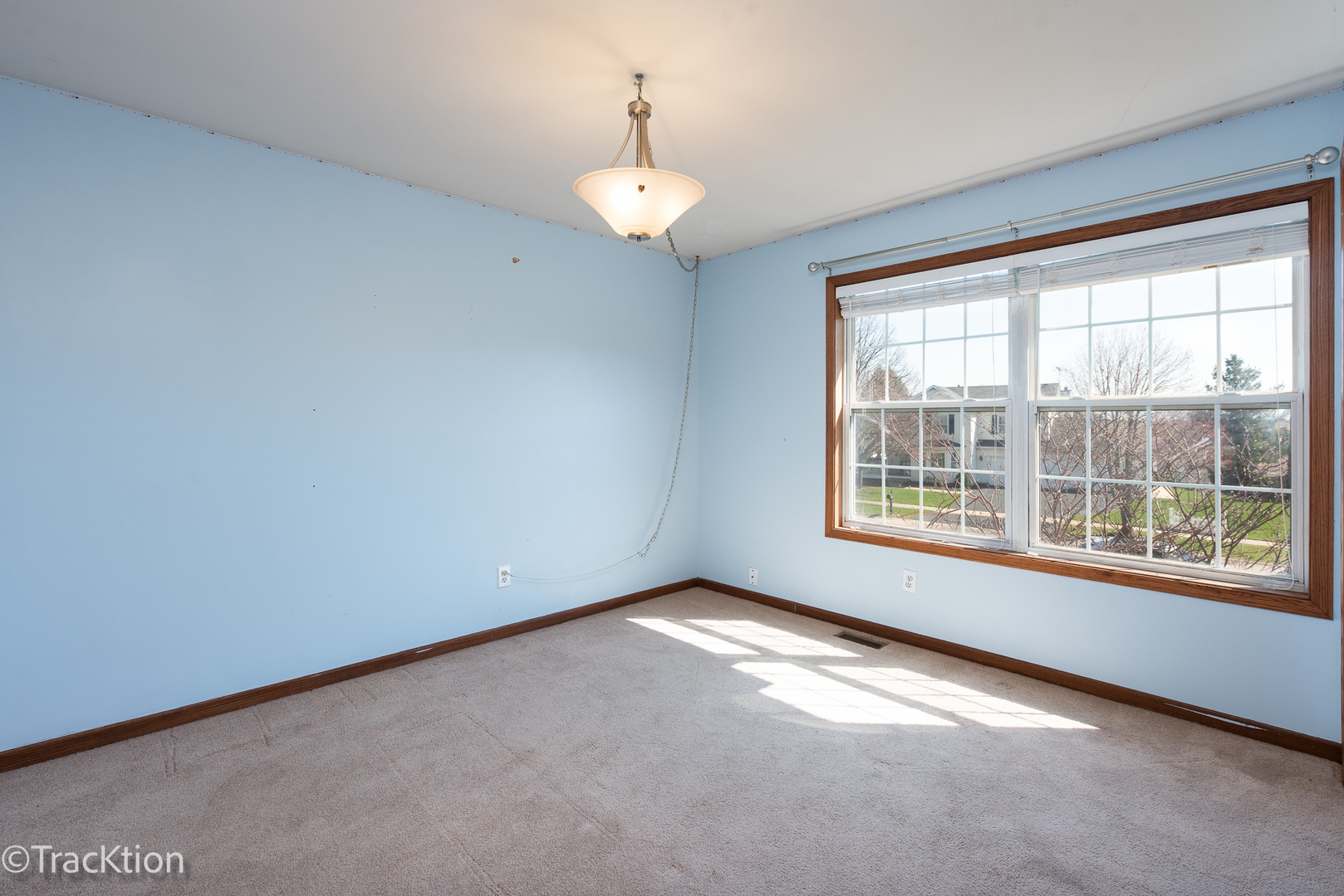 323 Mallard Lane, Sugar Grove, IL 60554