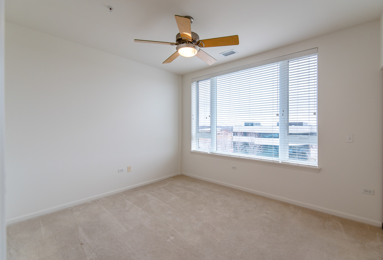 850 Village Center Drive #306, Burr Ridge, IL 60527