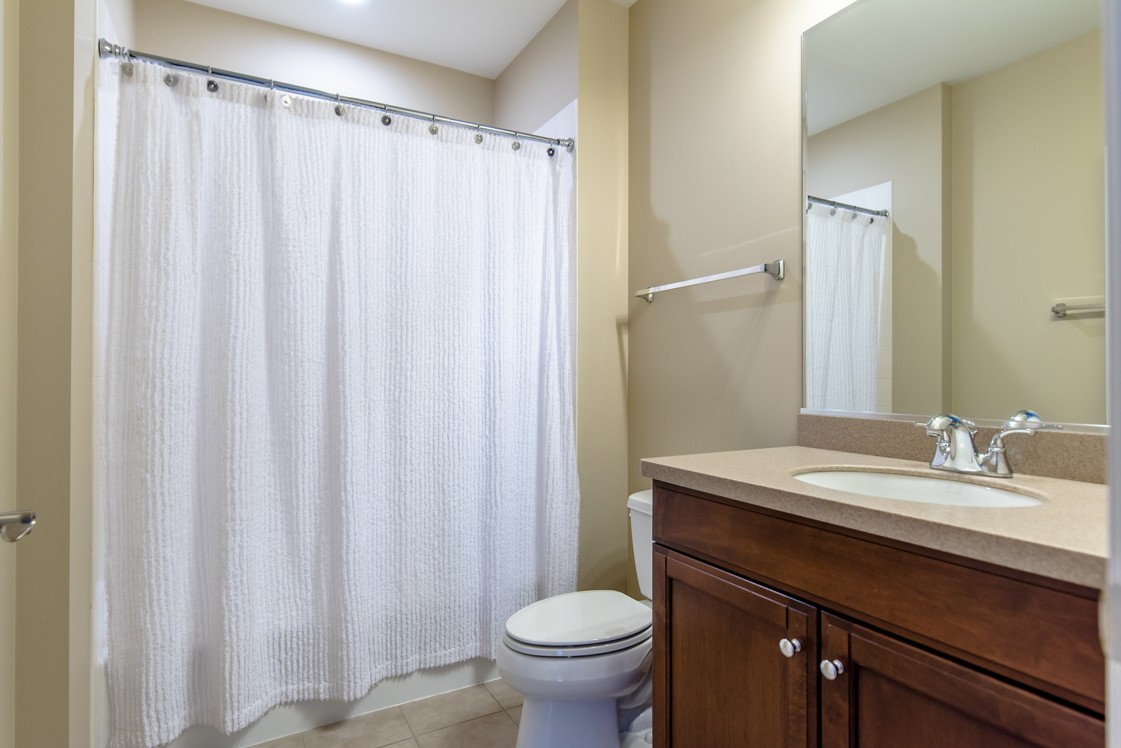 850 Village Center Drive #306, Burr Ridge, IL 60527