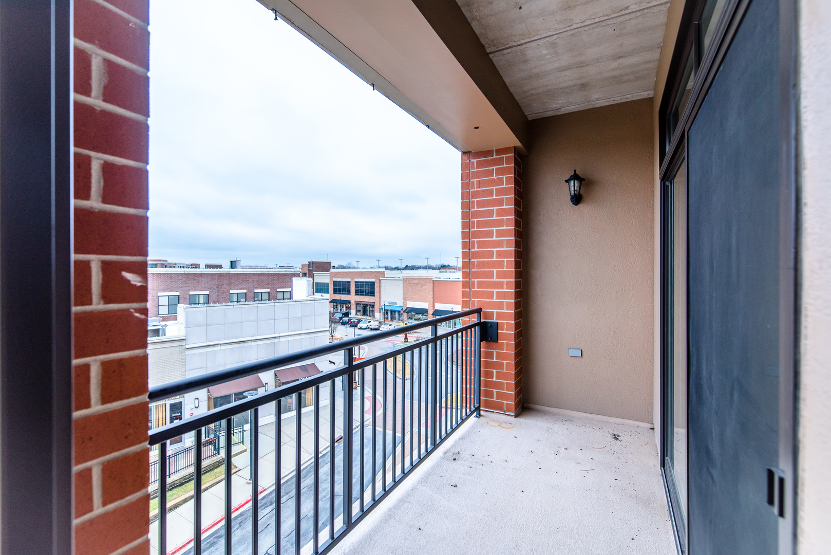 850 Village Center Drive #306, Burr Ridge, IL 60527