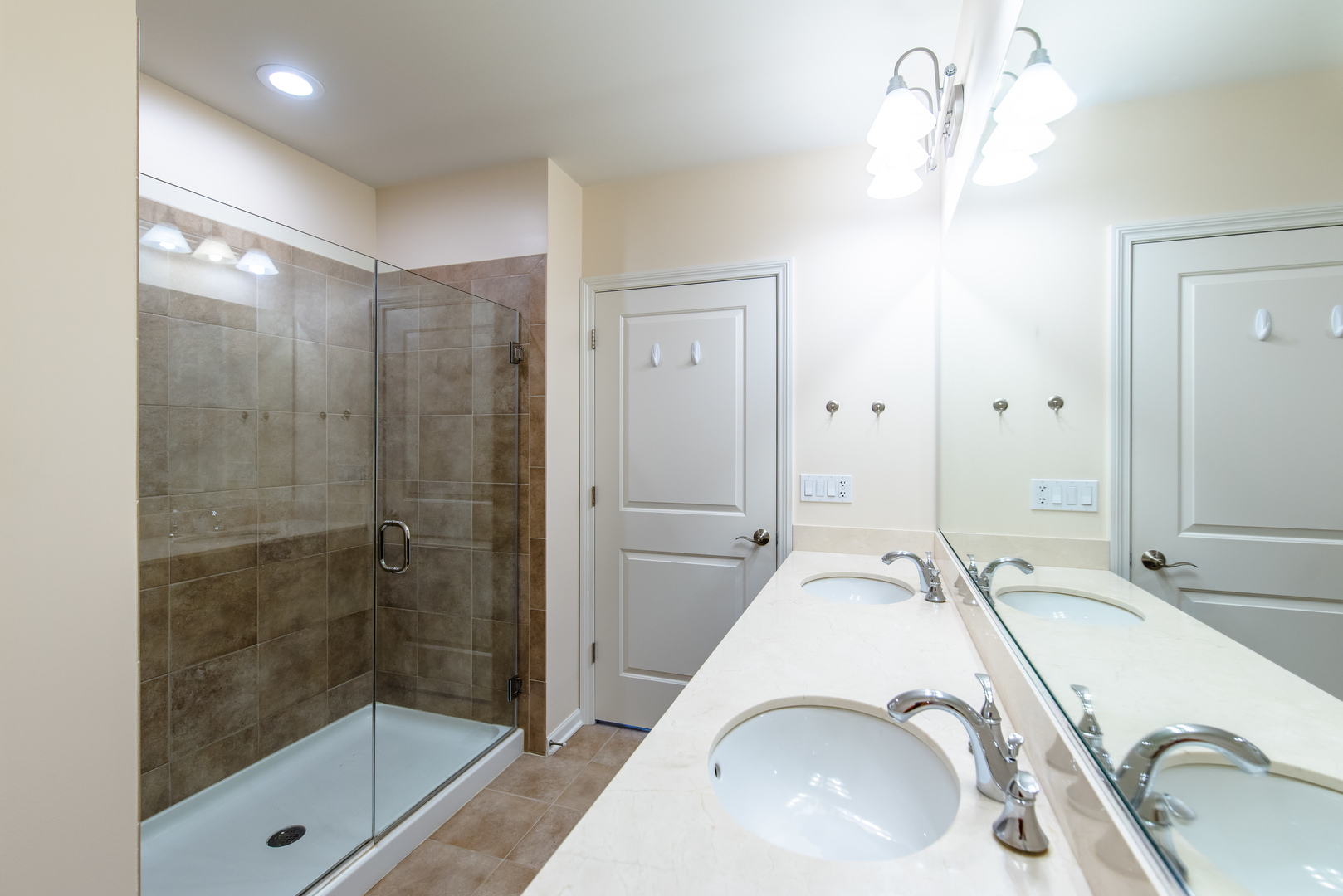 850 Village Center Drive #306, Burr Ridge, IL 60527