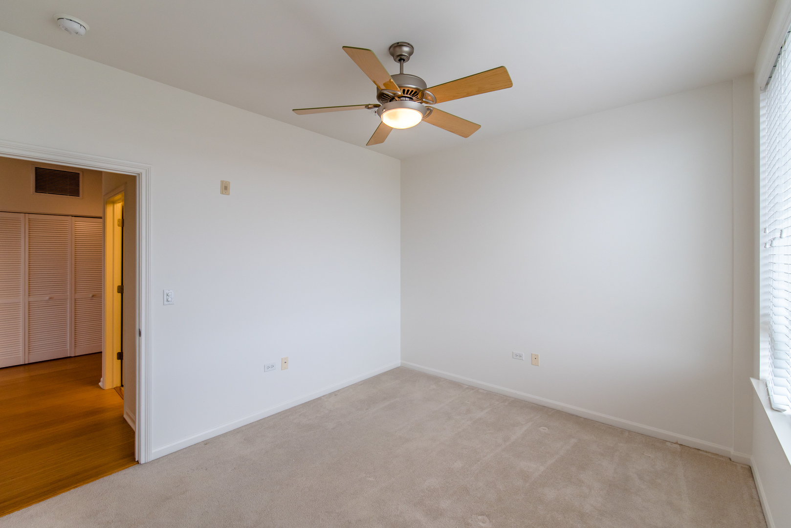 850 Village Center Drive #306, Burr Ridge, IL 60527