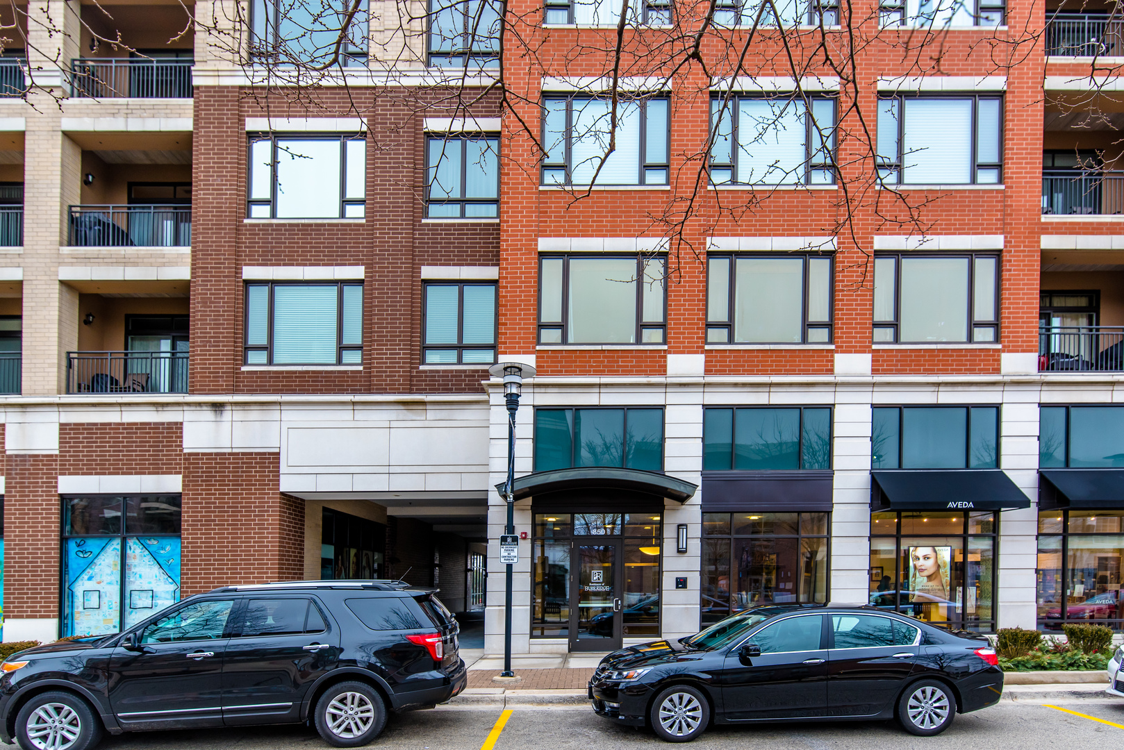 850 Village Center Drive #306, Burr Ridge, IL 60527