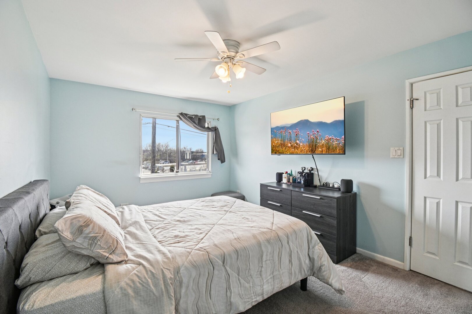 8338 Portsmouth Drive #B, Darien, IL 60561