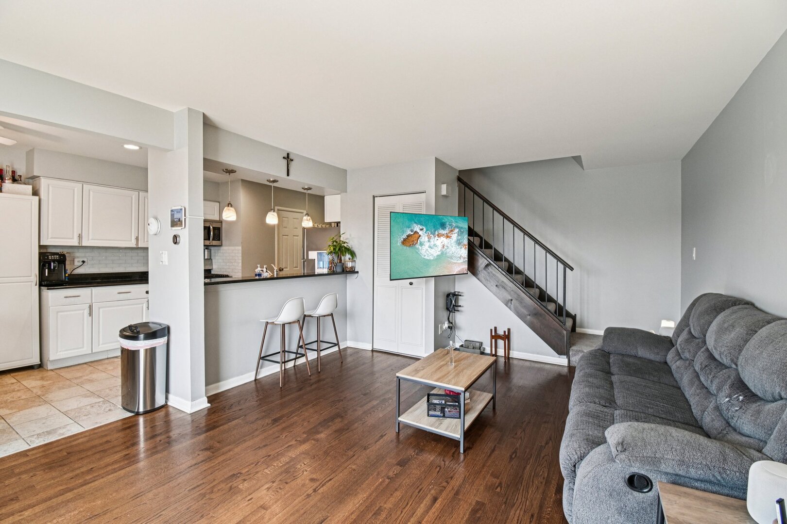 8338 Portsmouth Drive #B, Darien, IL 60561