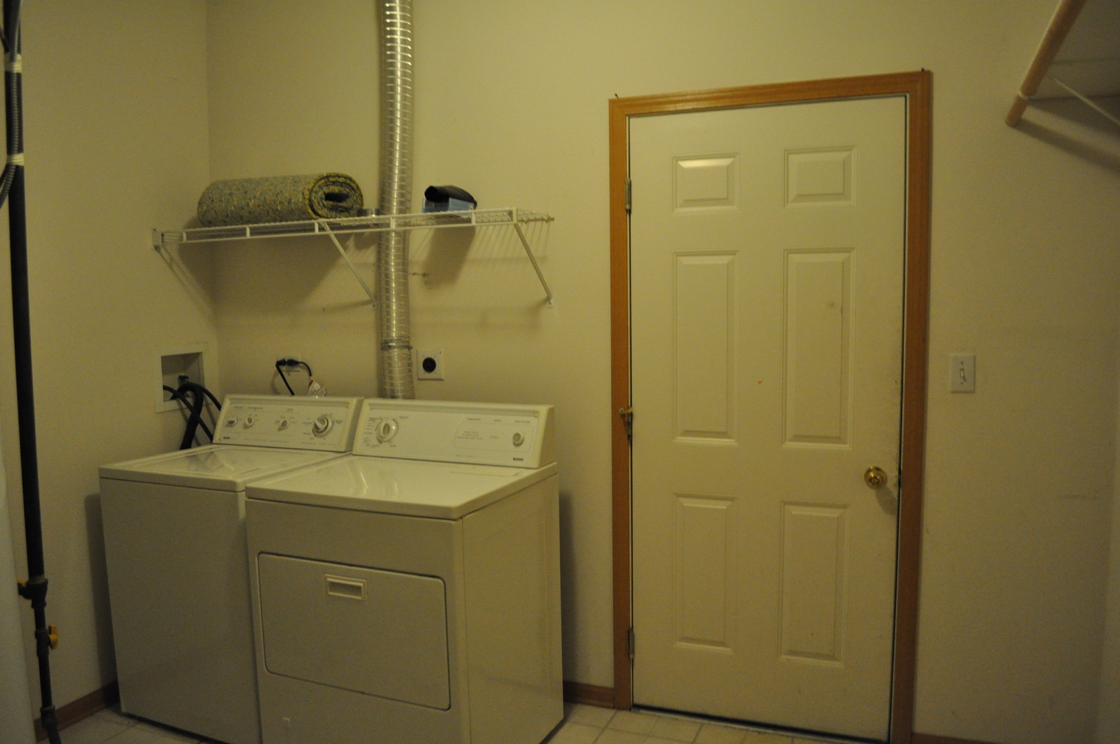 819 Genesee Drive, Naperville, IL 60563