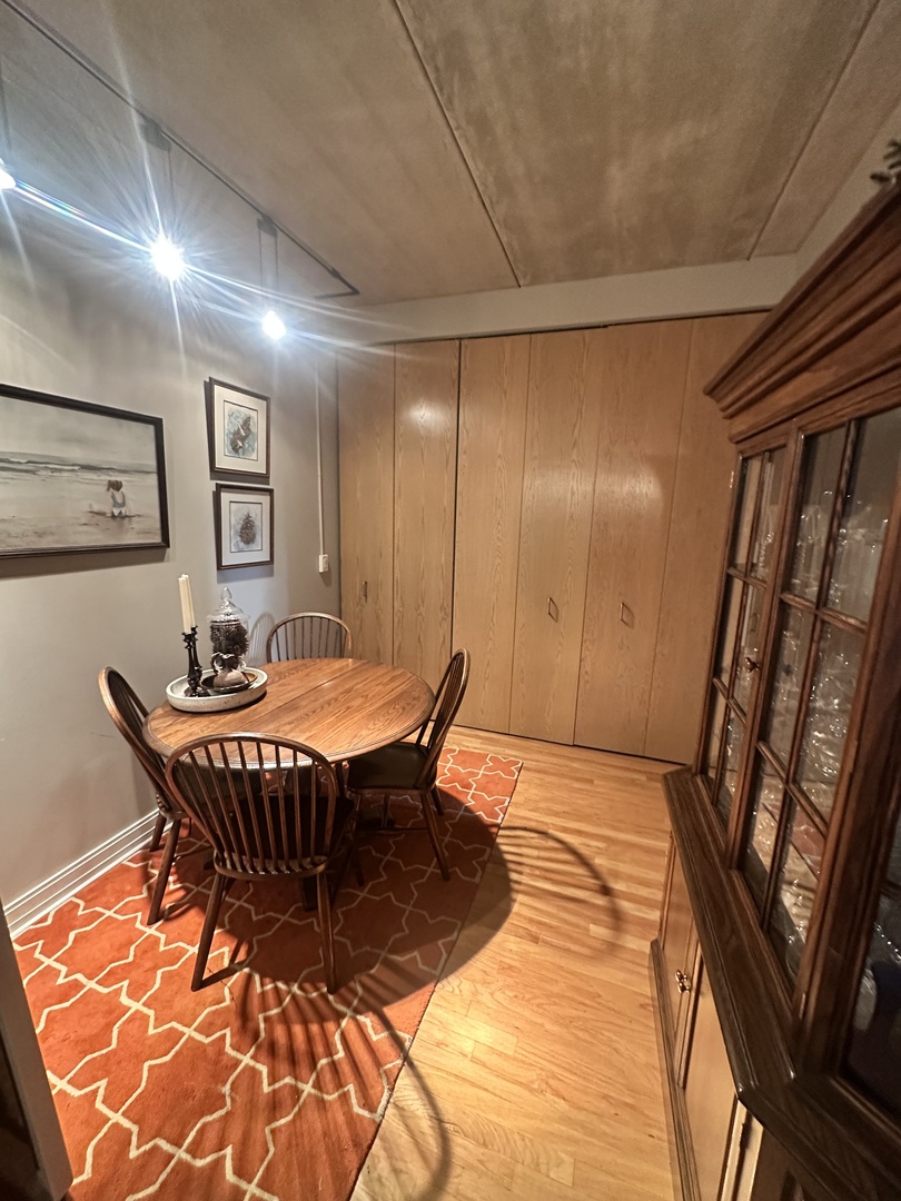 1 S Highland Avenue #306, Arlington Heights, IL 60005