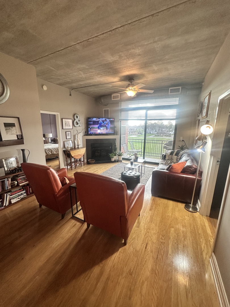 1 S Highland Avenue #306, Arlington Heights, IL 60005