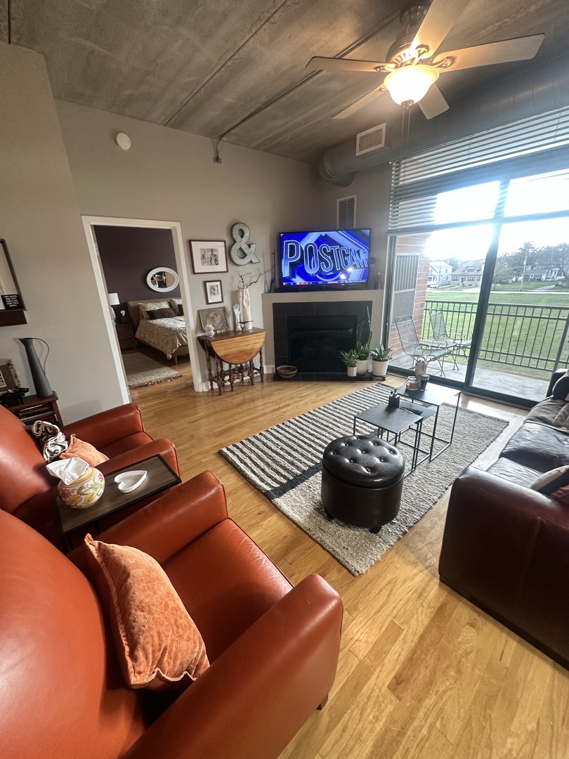 1 S Highland Avenue #306, Arlington Heights, IL 60005