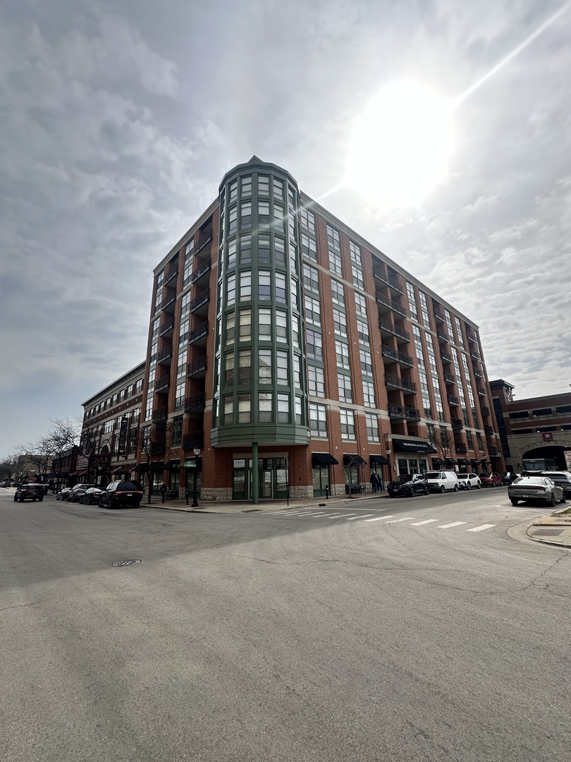 1 S Highland Avenue #306, Arlington Heights, IL 60005