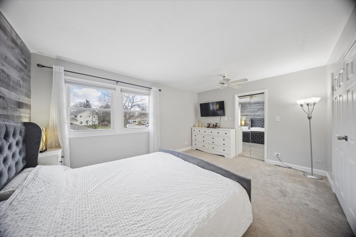 30W447 Fairway Drive, Naperville, IL 60563