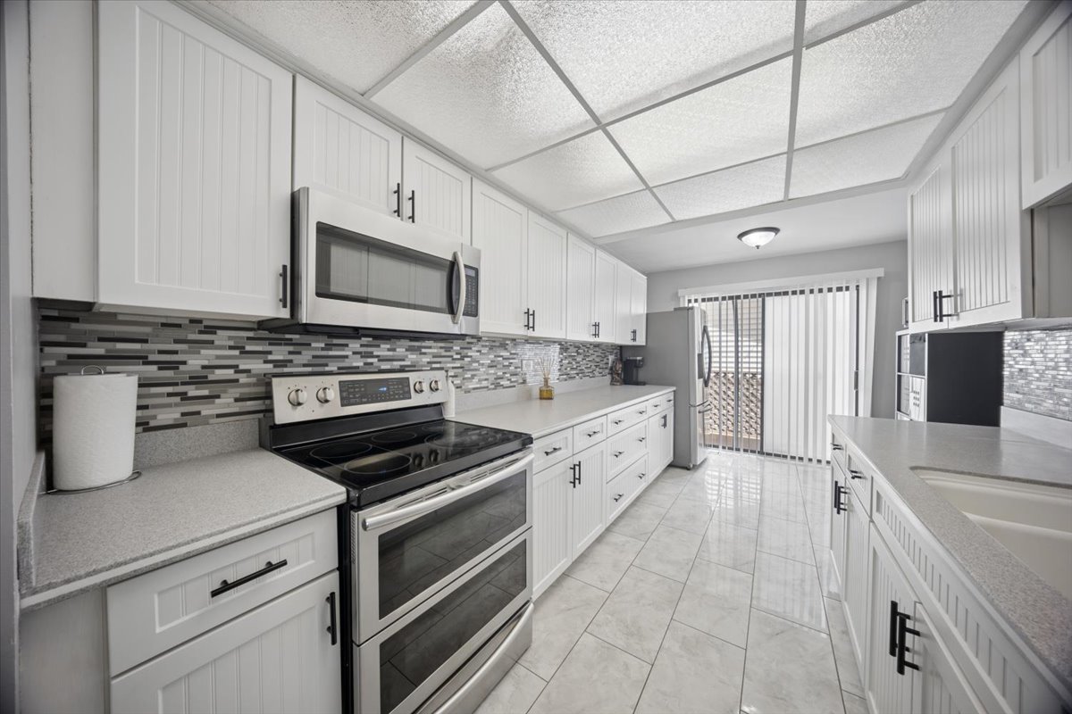 30W447 Fairway Drive, Naperville, IL 60563