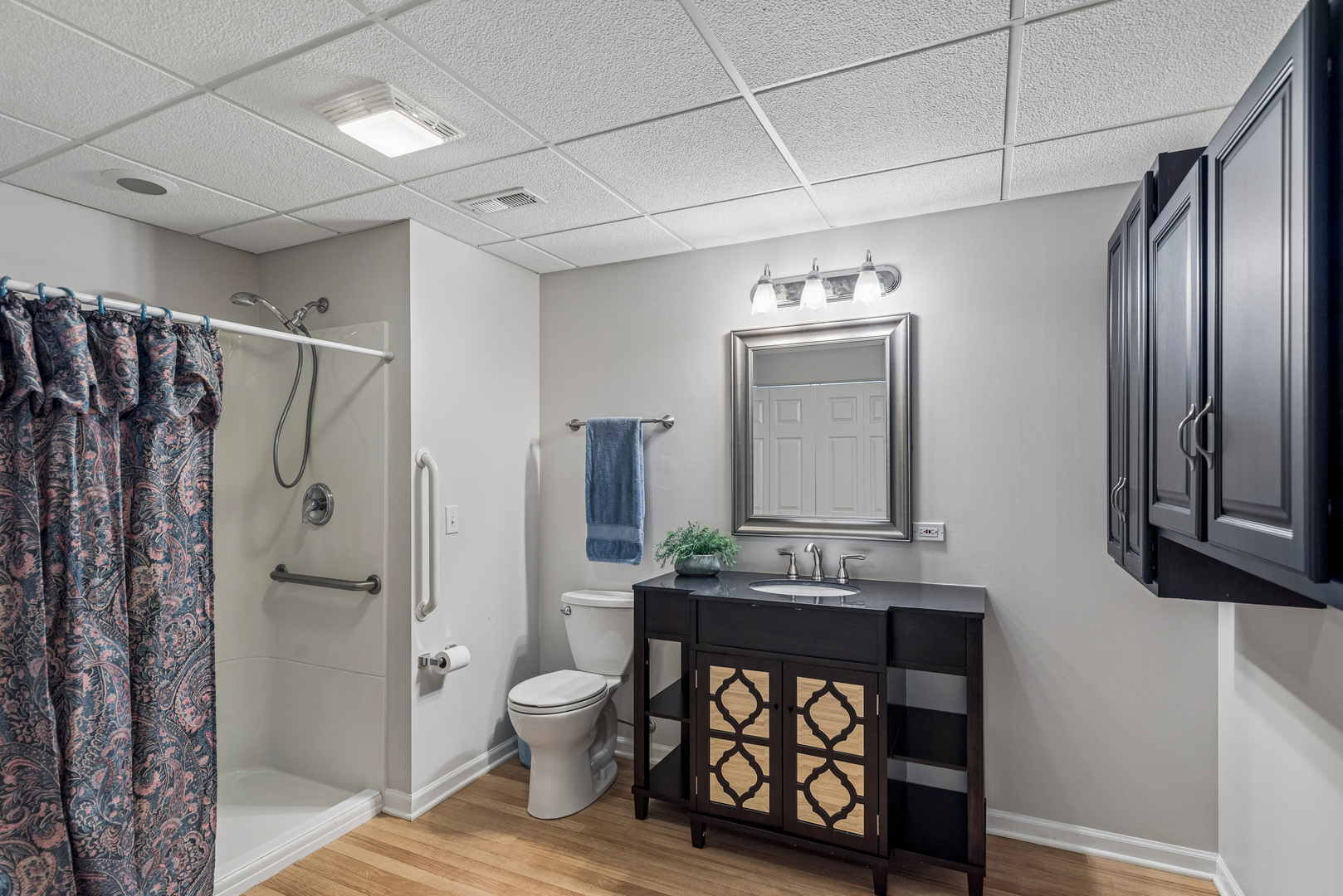 410 Middlebury Drive, Lake Villa, IL 60046