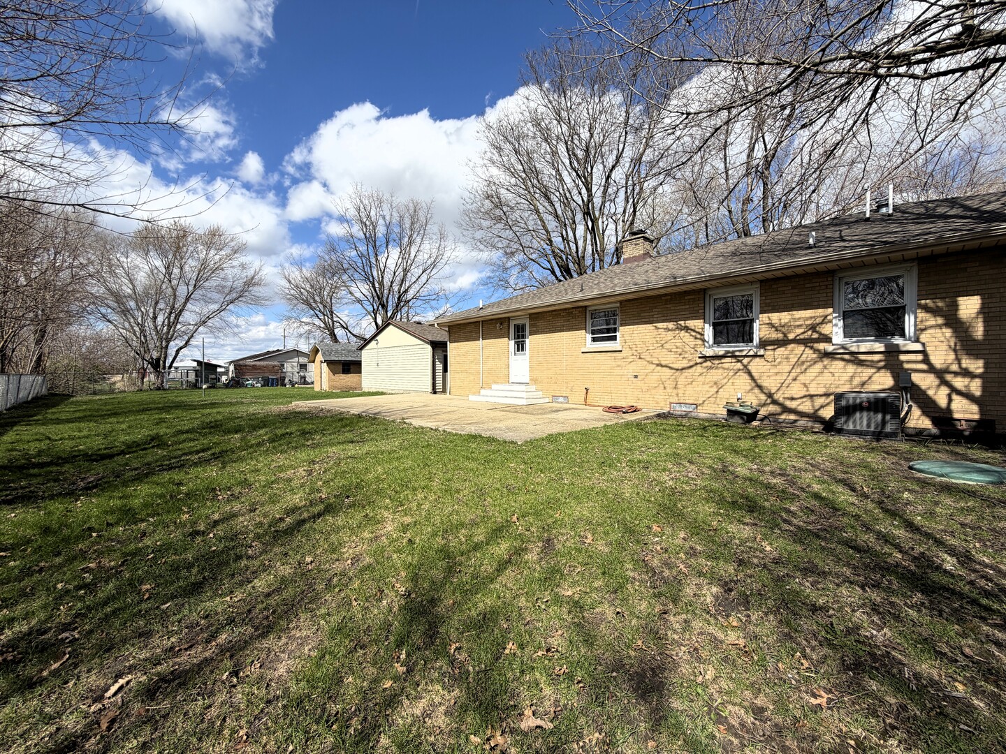 76 S 3160 Road, Kankakee, IL 60901